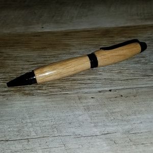 Custom Whiskey Barrel Pen
